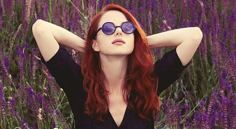 Hoe je rode haren intens en lang laten stralen: onze vijf tips